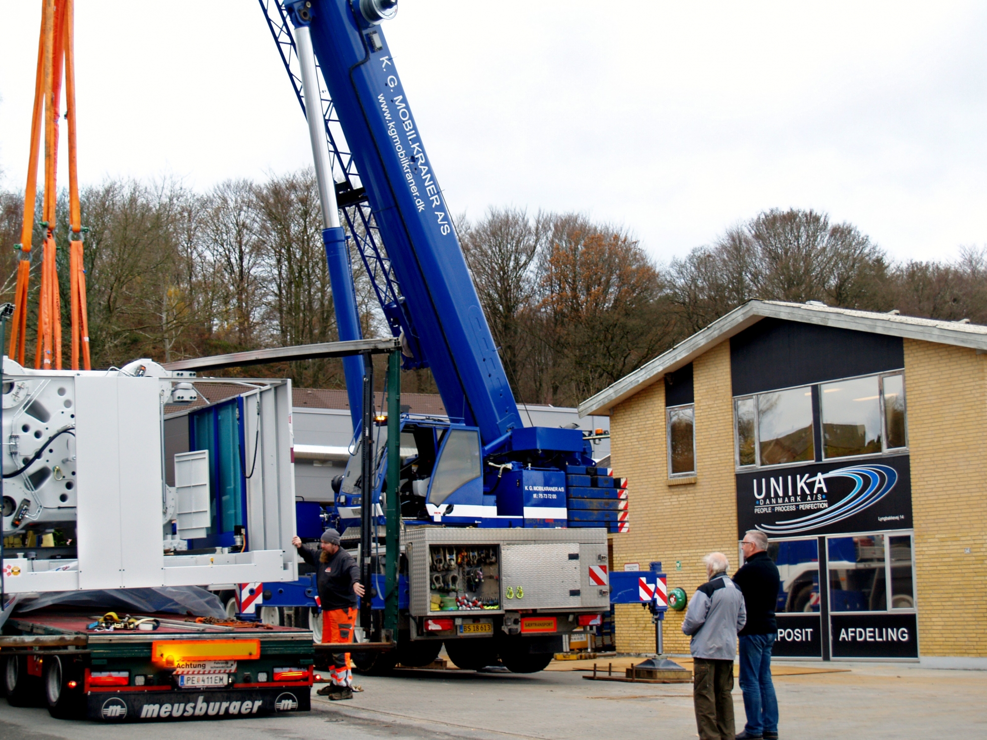 Wittmann 1300T ankommer til Unika